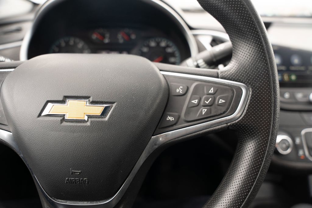 Vehicle image 22 of 41