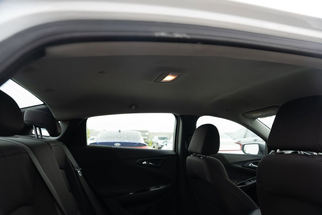 Vehicle image 14 of 41