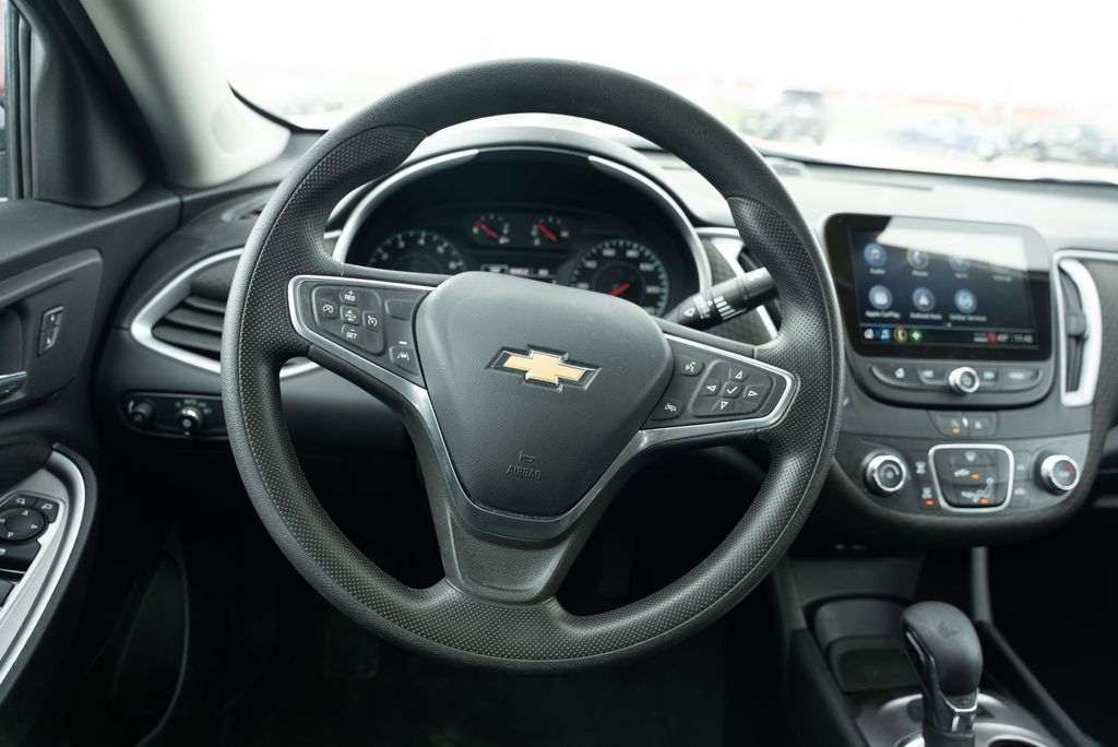 Vehicle image 15 of 41