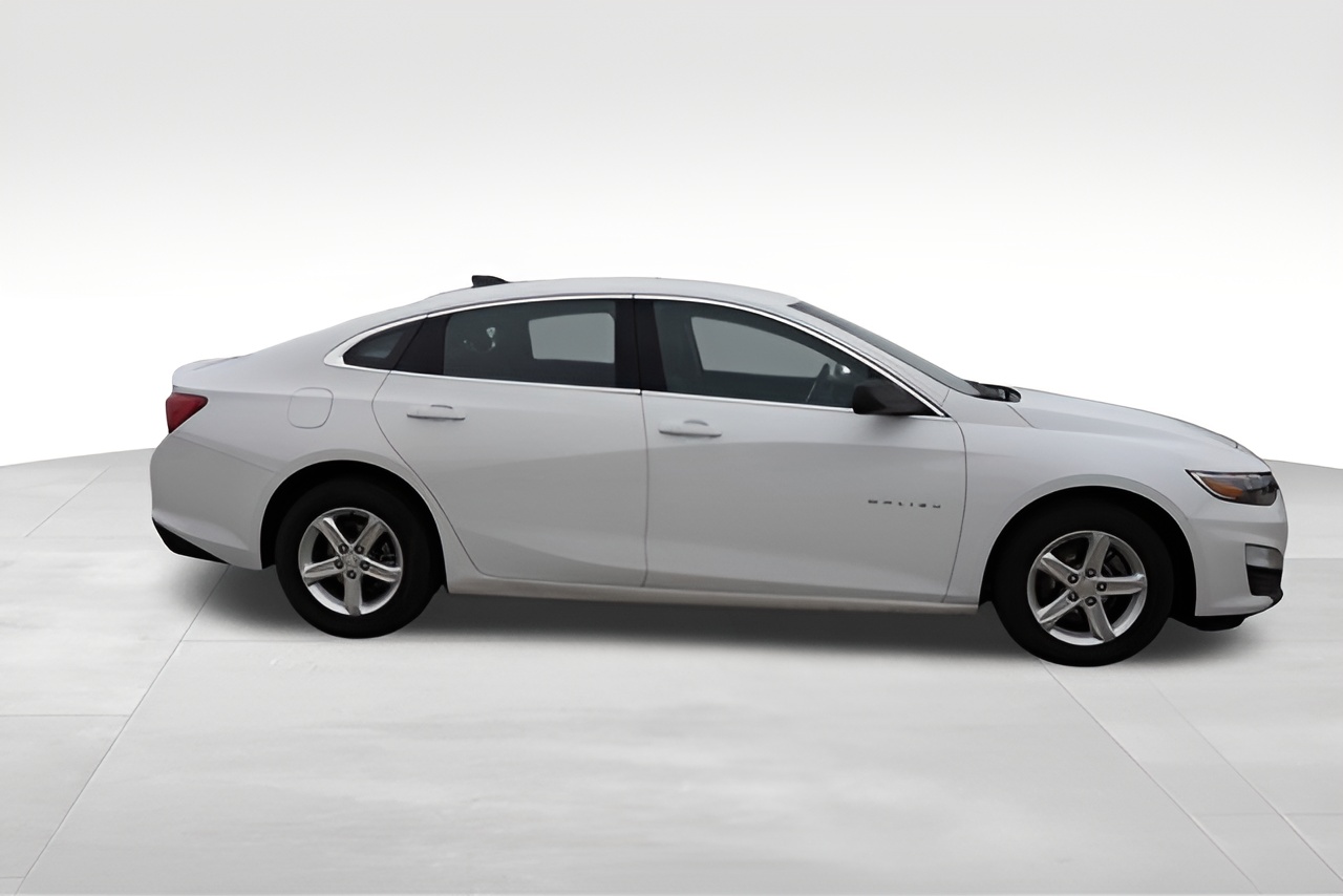 Vehicle image 37 of 41