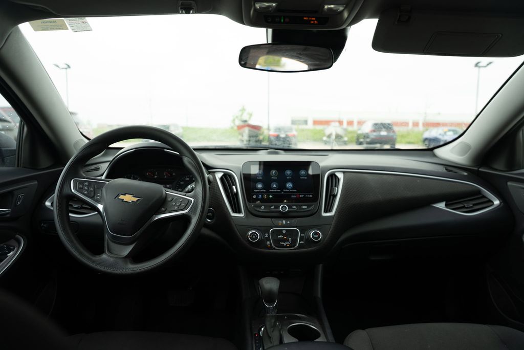 Vehicle image 16 of 41