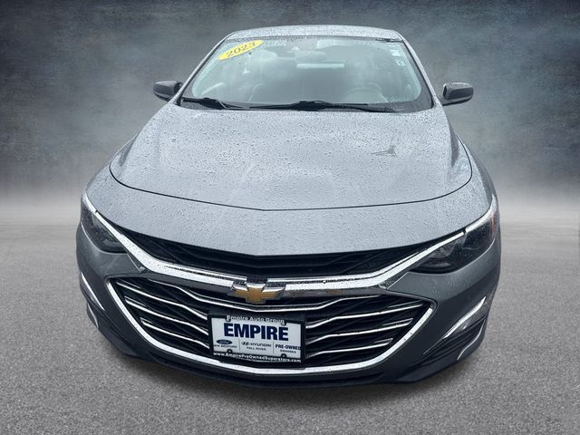 2023 Chevrolet Malibu LS Image 2 of 33