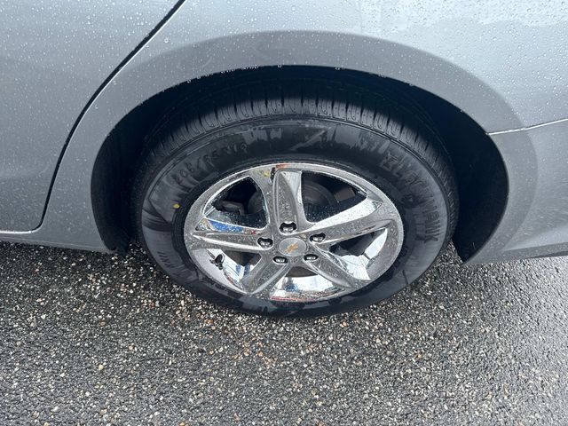 2023 Chevrolet Malibu LS Image 9 of 33