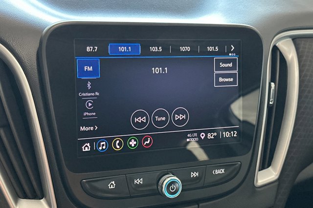 Vehicle image 17 of 27