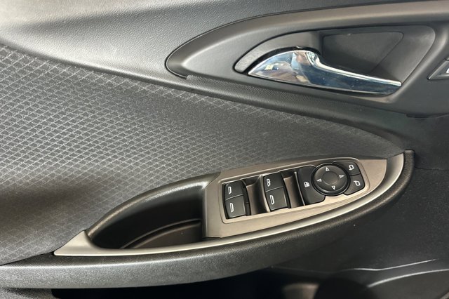Vehicle image 11 of 27