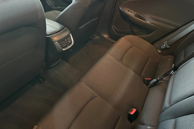 Vehicle image 12 of 27