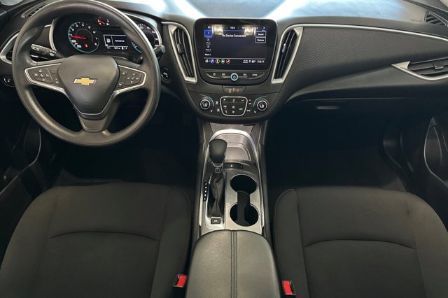 Vehicle image 13 of 27