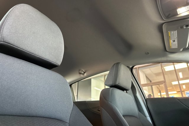Vehicle image 16 of 27