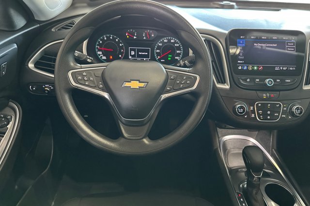 Vehicle image 14 of 27