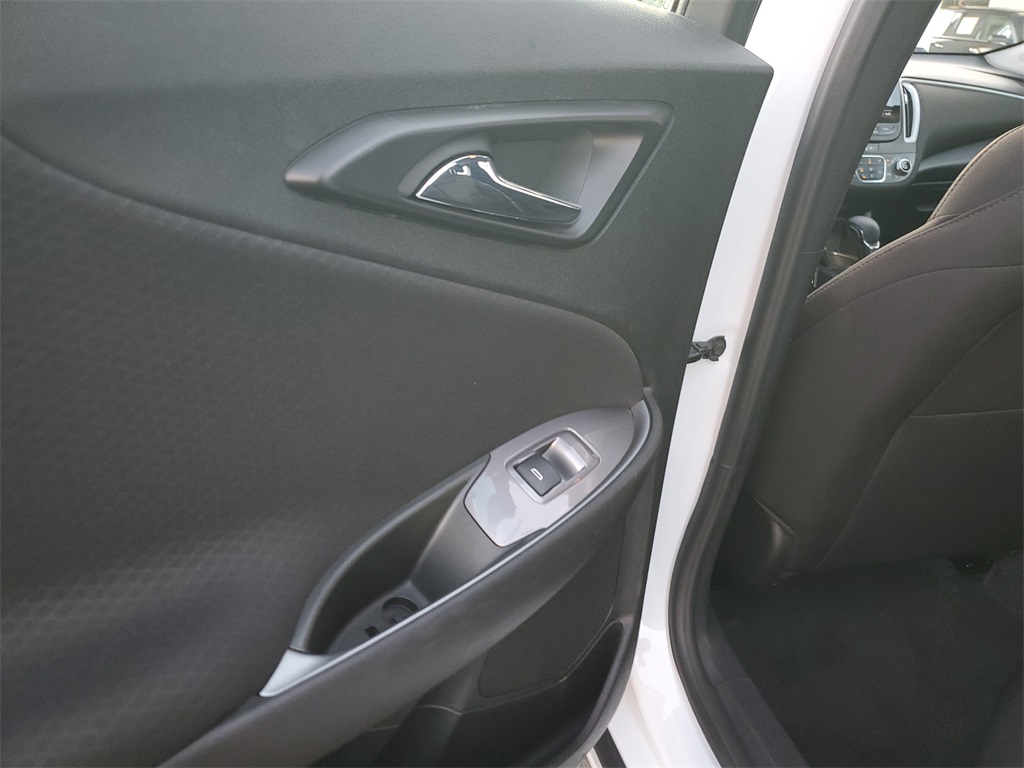 2023 Chevrolet Malibu LT Image 25 of 32