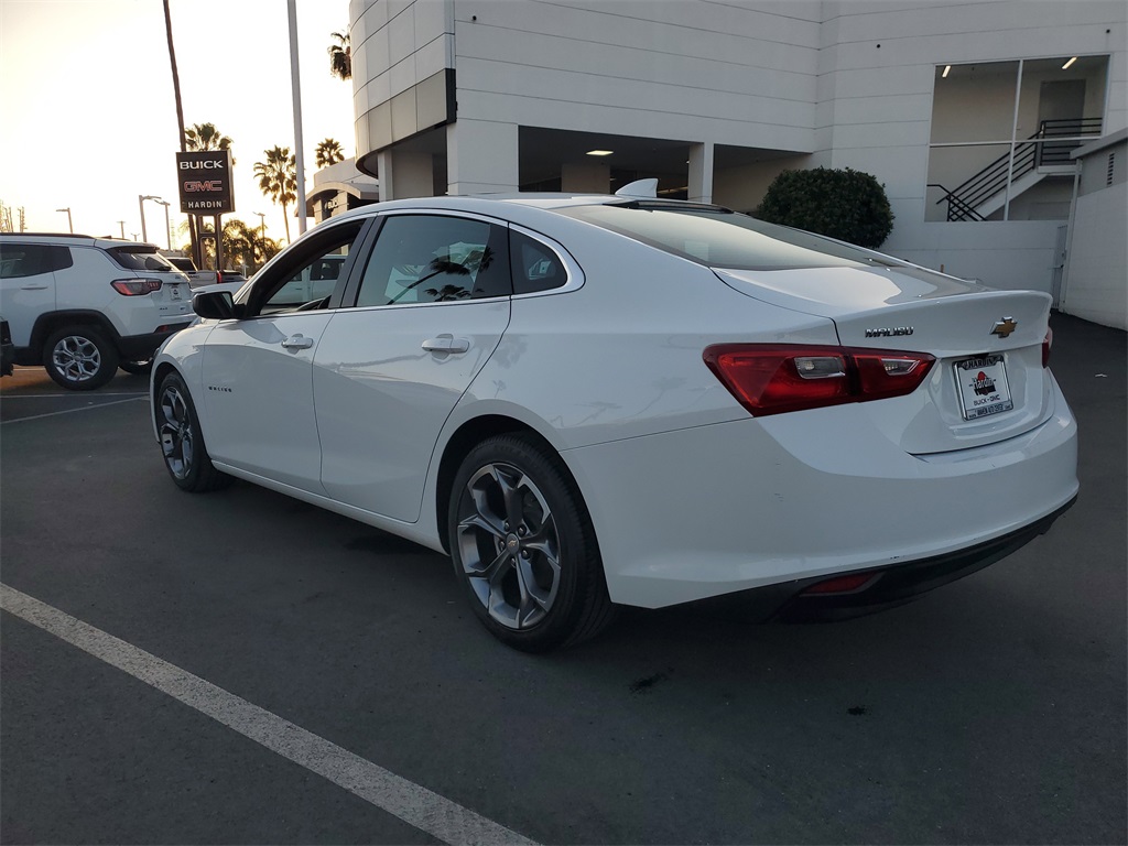2023 Chevrolet Malibu LT Image 4 of 32
