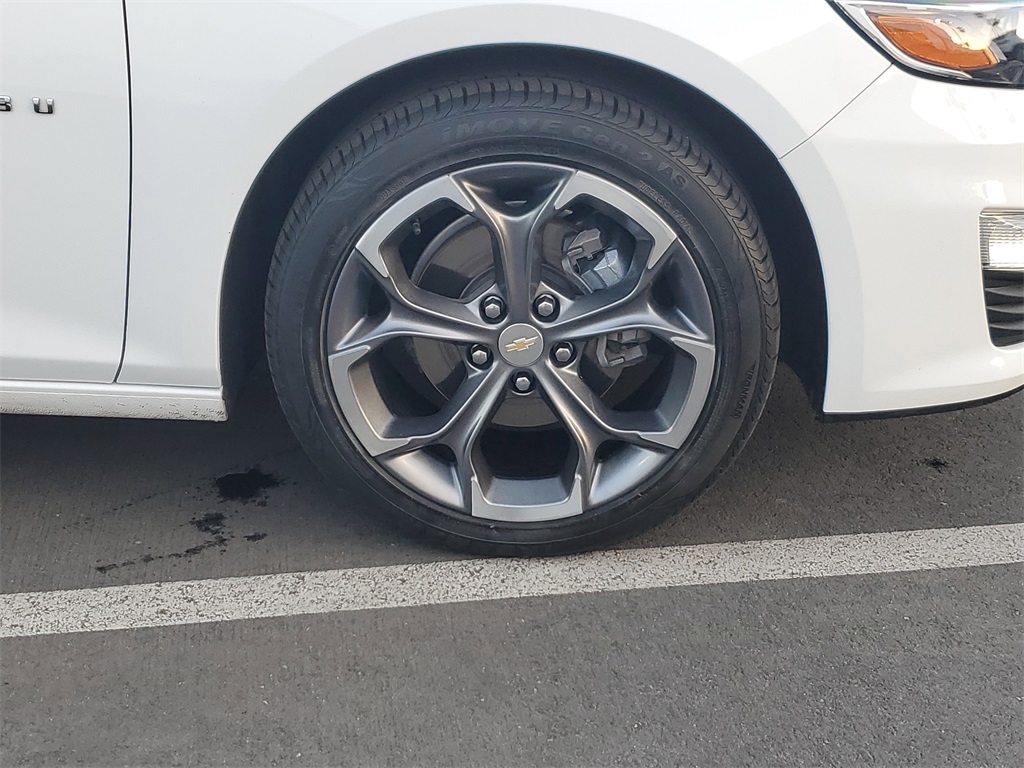 2023 Chevrolet Malibu LT Image 5 of 32