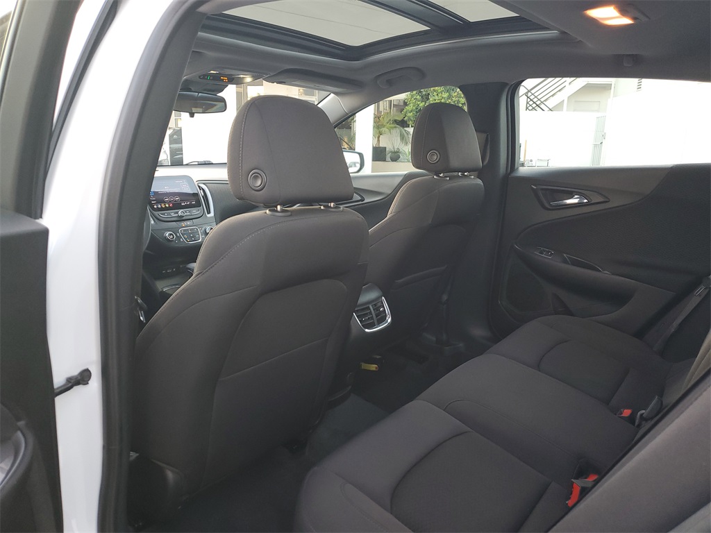 2023 Chevrolet Malibu LT Image 8 of 32