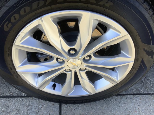 2023 Chevrolet Malibu LT Image 9 of 18