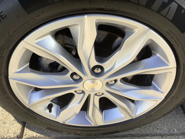 2023 Chevrolet Malibu LT Image 10 of 18