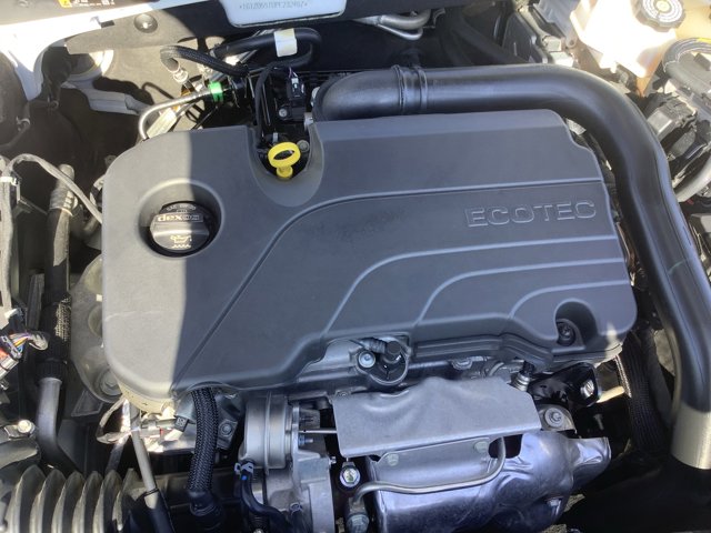 2023 Chevrolet Malibu LT Image 8 of 18