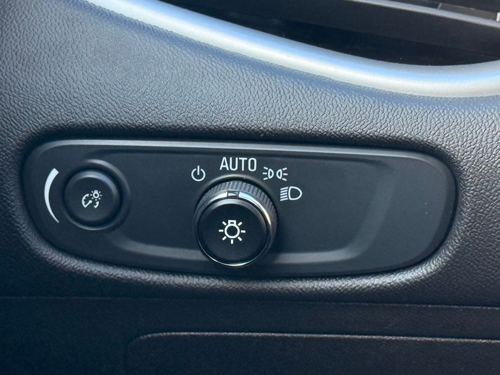 2023 Chevrolet Malibu LT Image 33 of 35