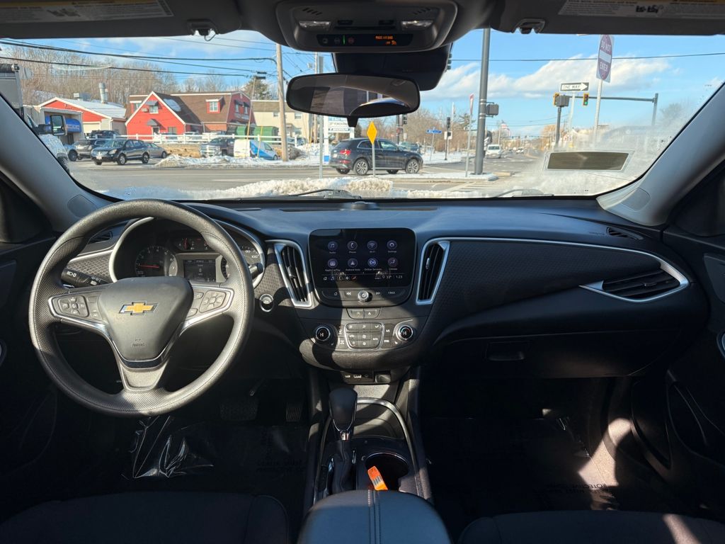2023 Chevrolet Malibu LT Image 19 of 35