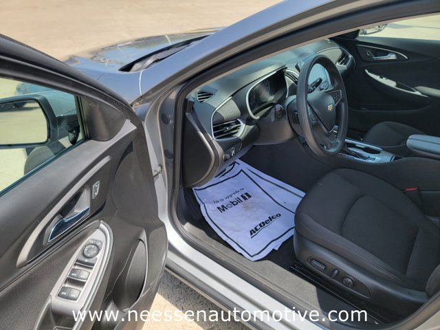 Vehicle image 12 of 41