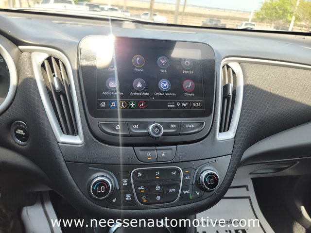 Vehicle image 22 of 41