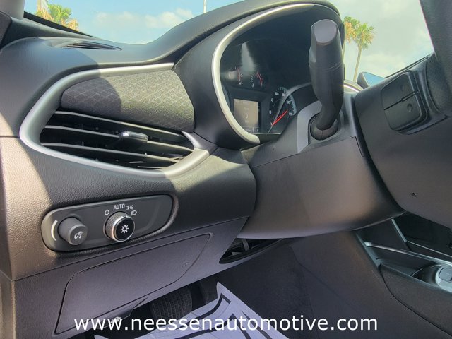 Vehicle image 16 of 41
