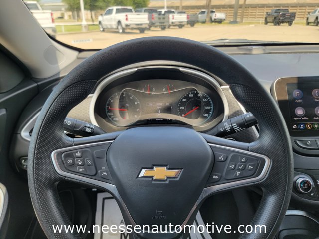 Vehicle image 17 of 41