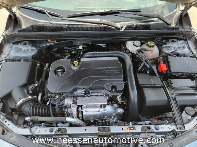 Vehicle image 32 of 41