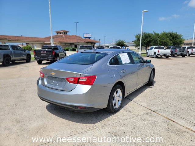 Vehicle image 4 of 41