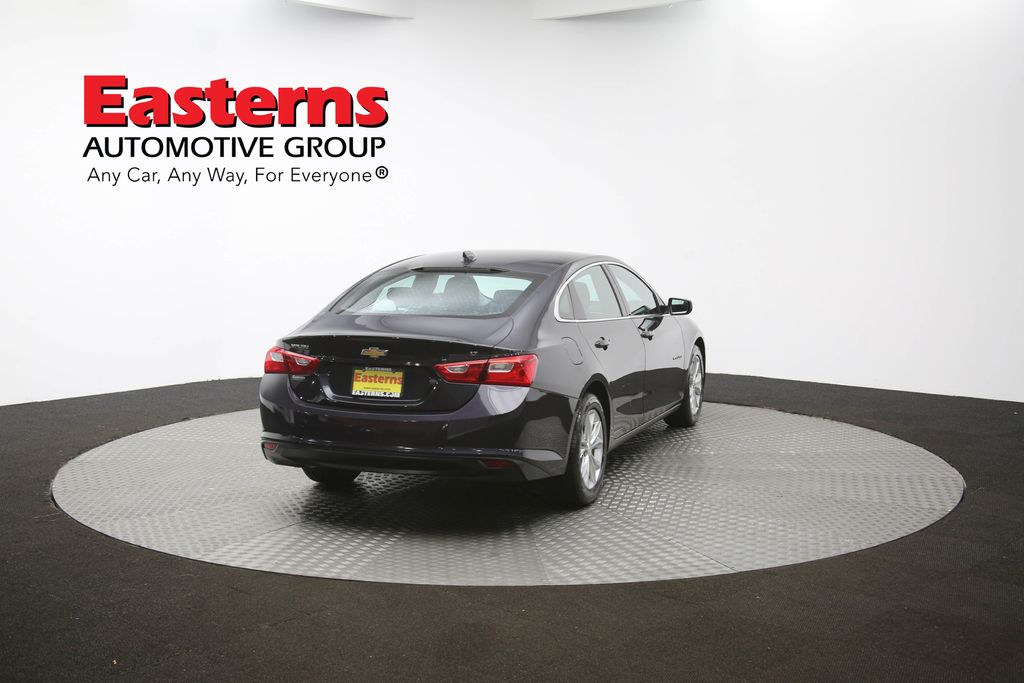 Vehicle image 21 of 61