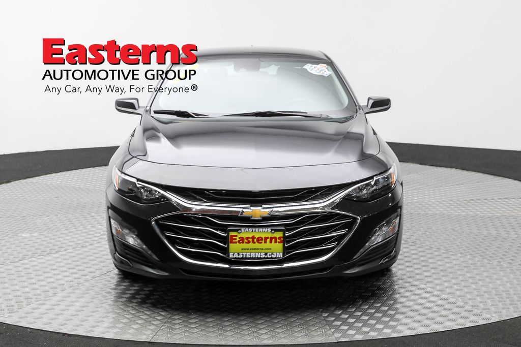 Vehicle image 9 of 61