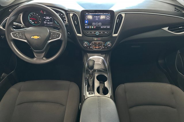 Vehicle image 13 of 27