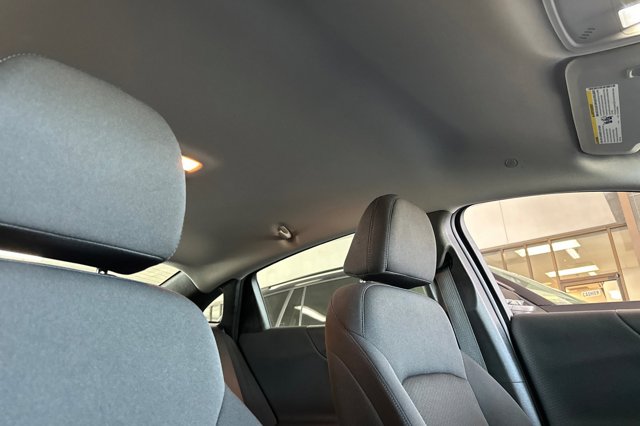 Vehicle image 16 of 27