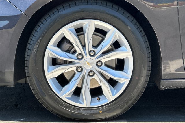 Vehicle image 25 of 27