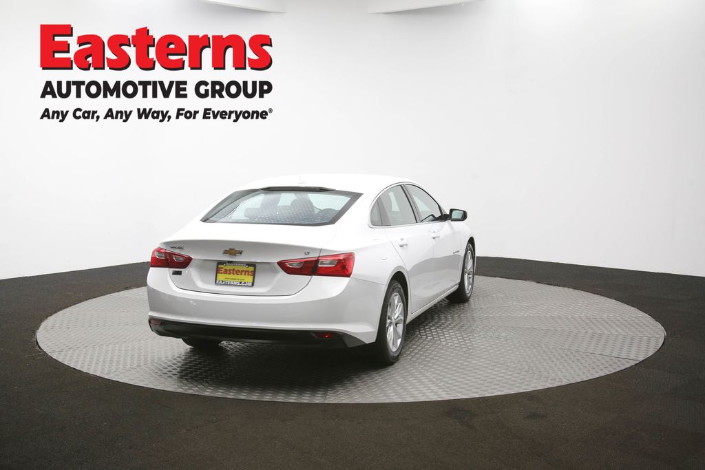Vehicle image 21 of 61