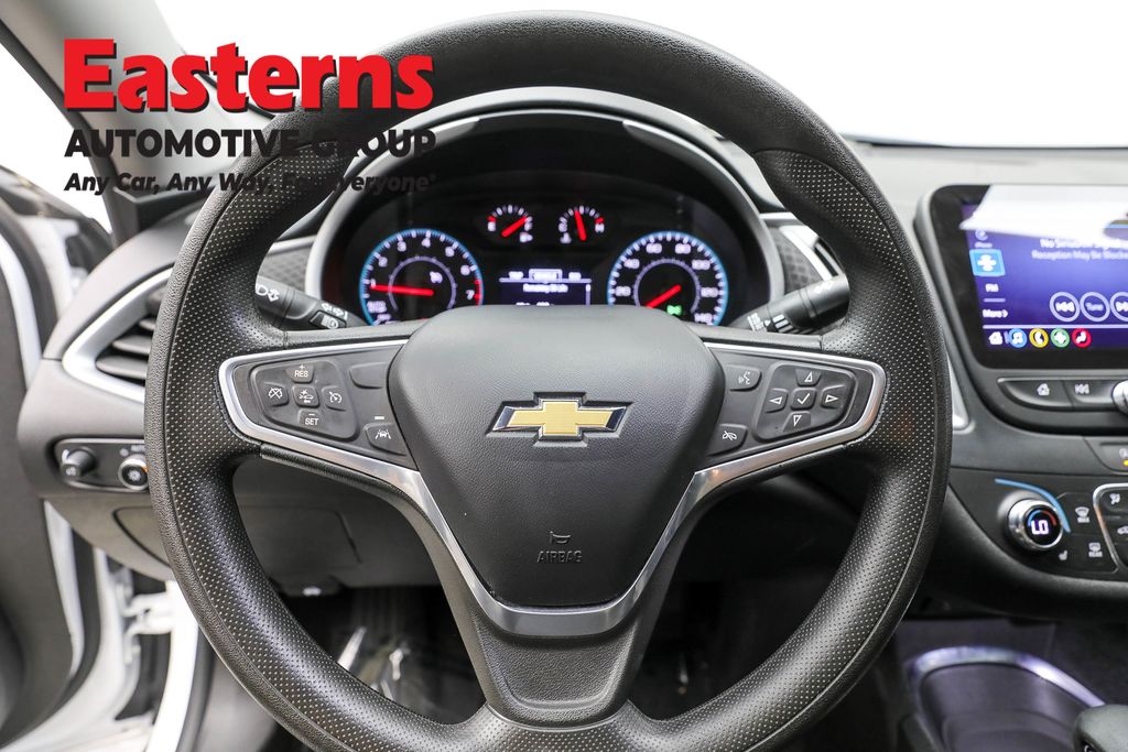 Vehicle image 58 of 61