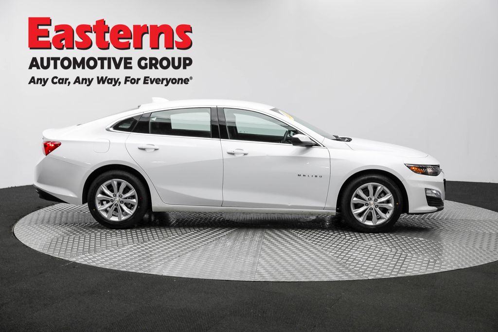 Vehicle image 18 of 61