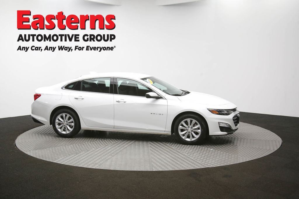 Vehicle image 16 of 61