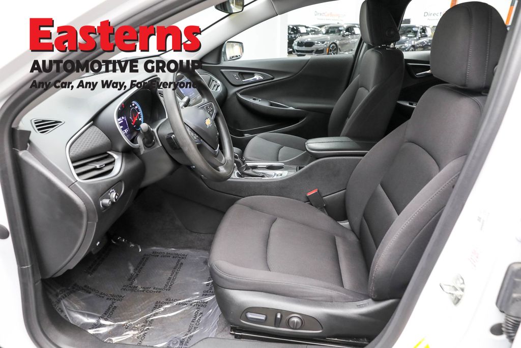 Vehicle image 45 of 61
