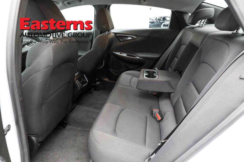Vehicle image 50 of 61