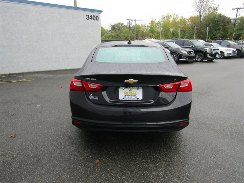 2023 Chevrolet Malibu LT Image 9 of 62