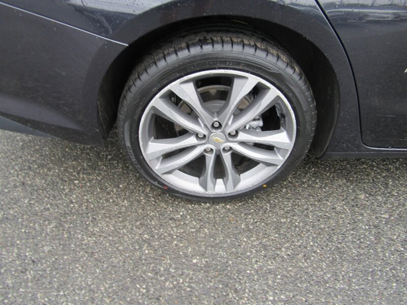 2023 Chevrolet Malibu LT Image 16 of 62