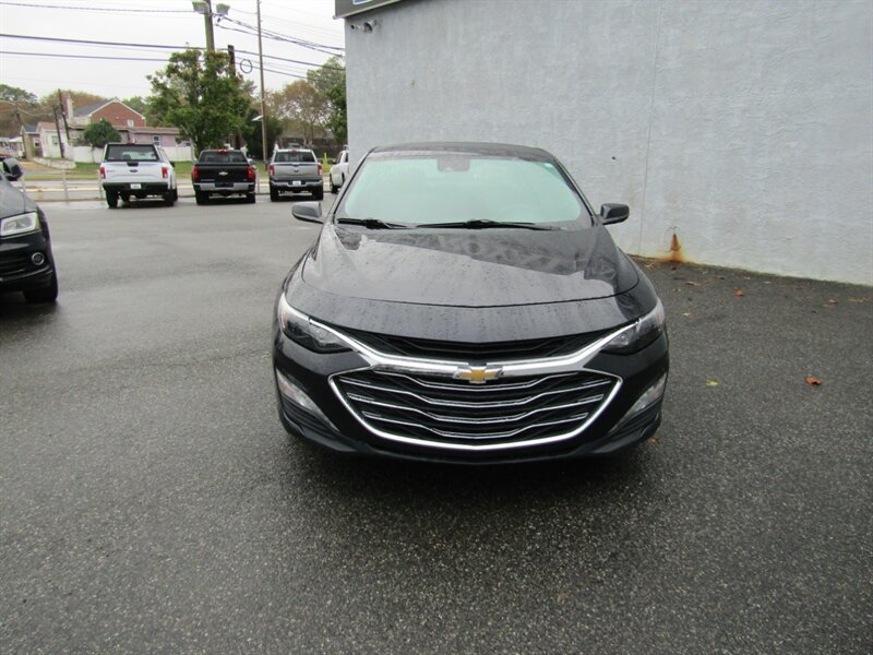 2023 Chevrolet Malibu LT Image 3 of 62