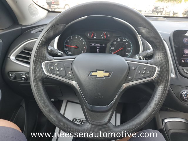 Vehicle image 25 of 34