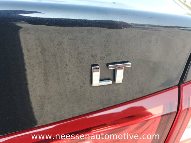 Vehicle image 16 of 34