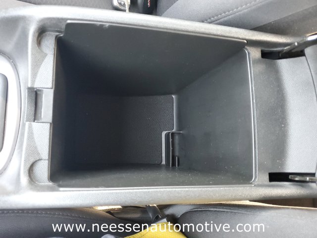 Vehicle image 33 of 34