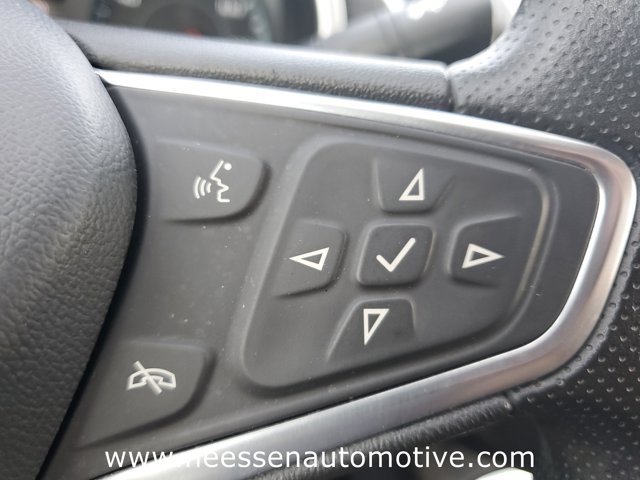 Vehicle image 27 of 34