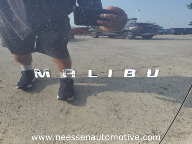 Vehicle image 9 of 34