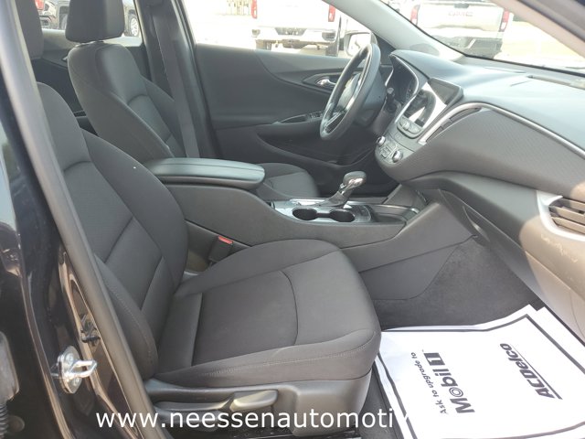 Vehicle image 11 of 34
