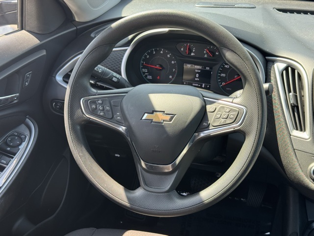 Vehicle image 17 of 31