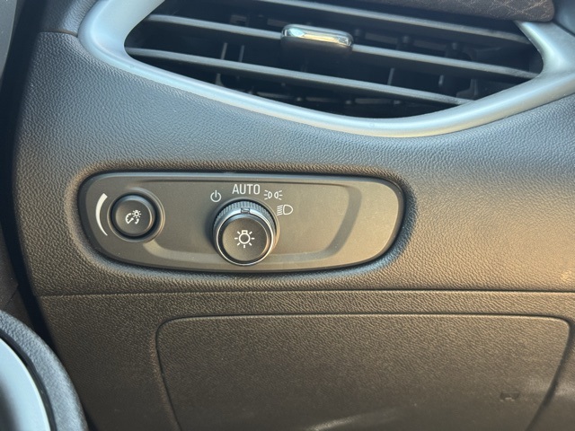 Vehicle image 24 of 31